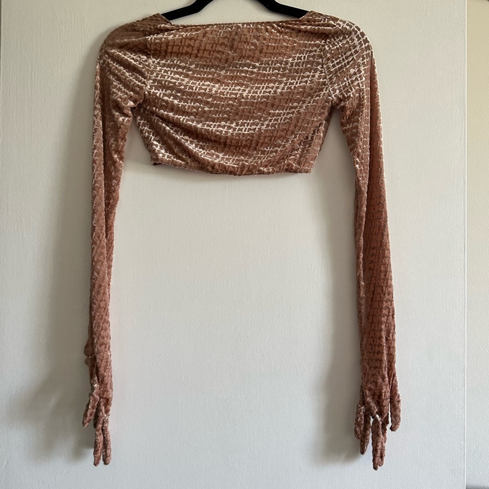 SKIMS Sienna Light Brown Velvet Logo Glove Crop Top Size XS EUC - Picture 4 of 7